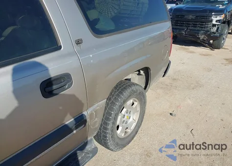 2001 Chevrolet Suburban 1500 Ls из США, поврежденный, VIN 3GNEC16T61G244129